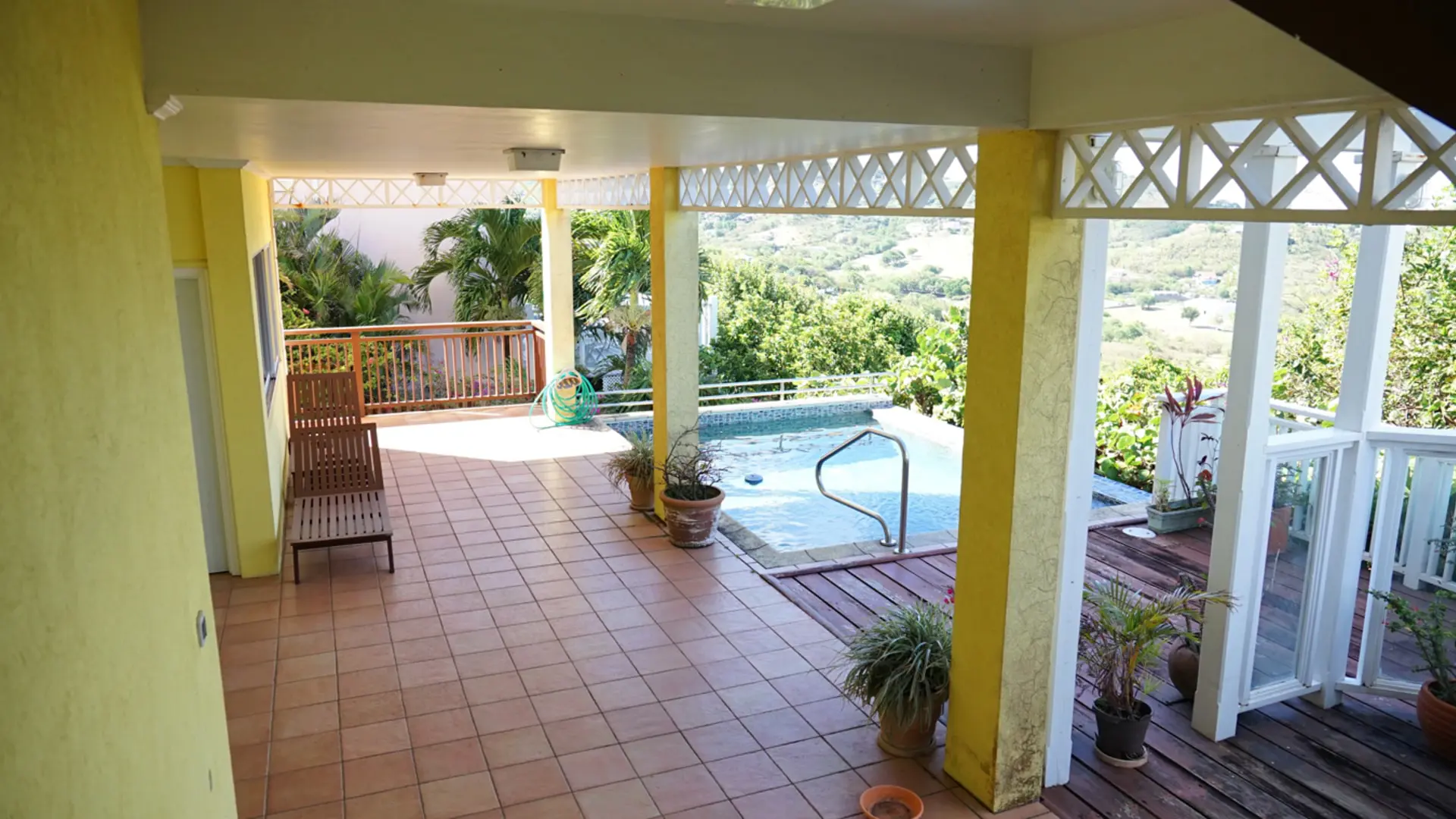 luxury homes for sale in st lucia blcony pool