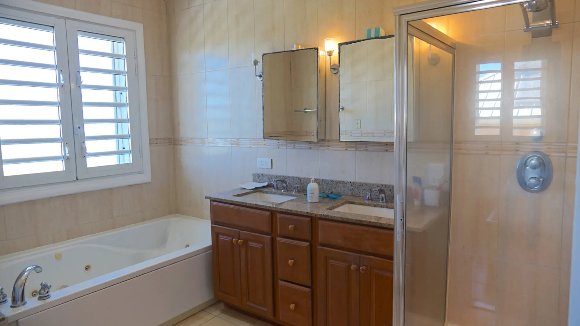luxury homes for sale in st lucia tub