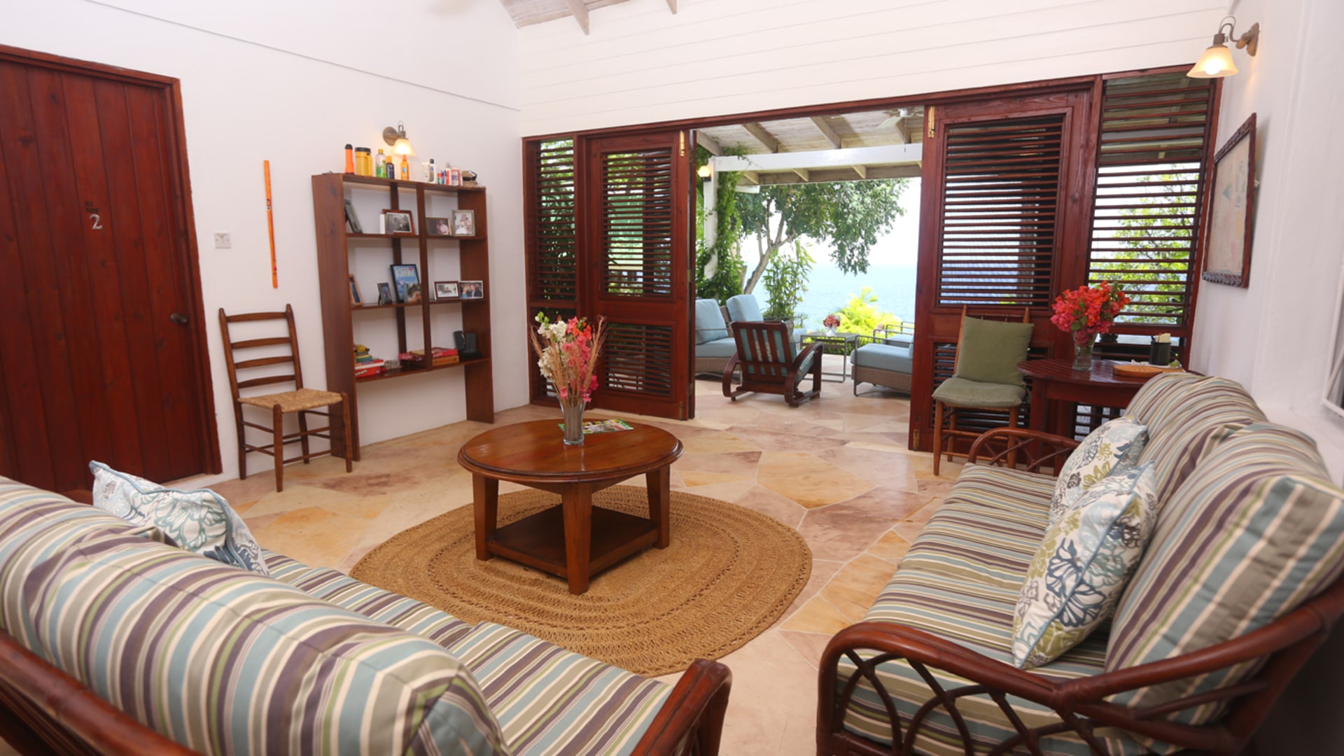 St. Lucia Real Estate Luxurious Colibri cottage Villa living room