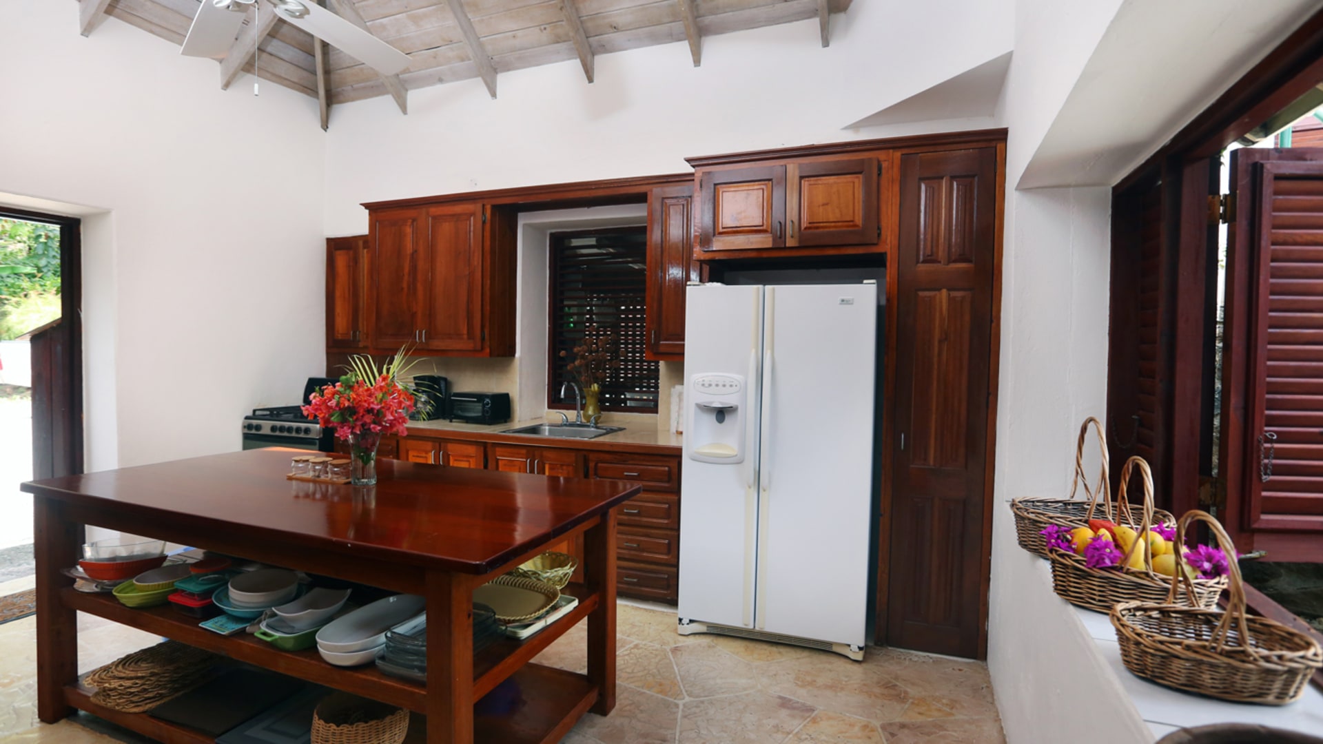St. Lucia Real Estate Luxurious Colibri cottage Villa kitchen